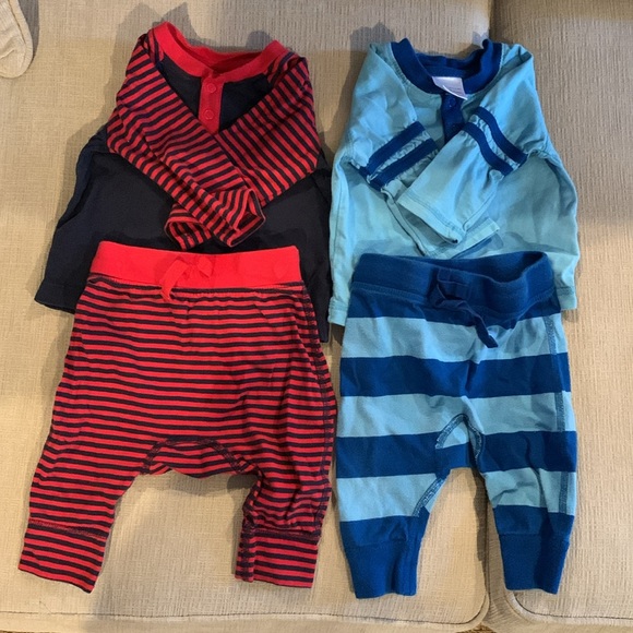 Set of two Hanna Andersson two-piece outfits - Picture 1 of 3